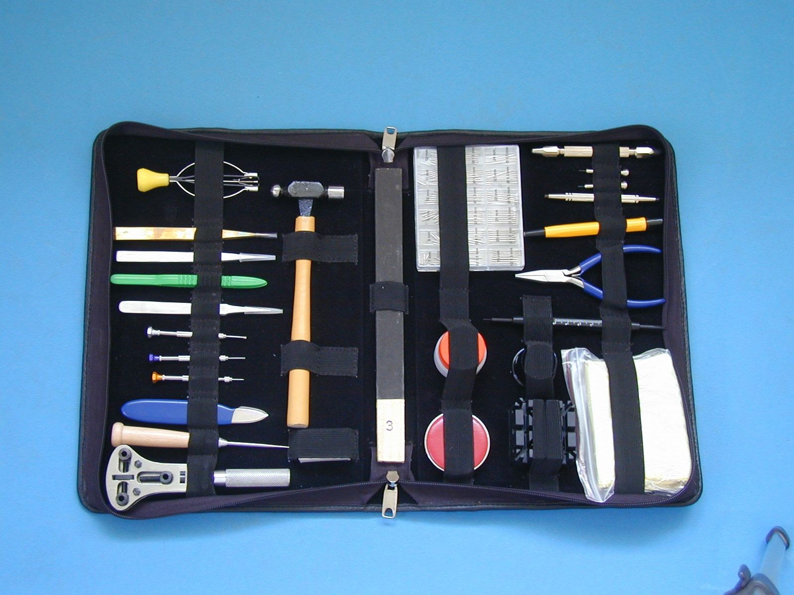 Watch maker tool kit 28 pc leatherette bag bl. velve Watch maker tool kit 28 pc leatherette bag bl. velve