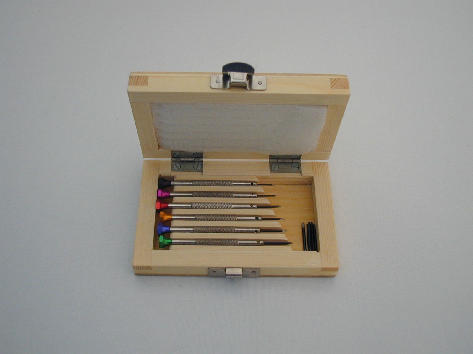 screw driver 6pcs. in wooden box w. spare blades C screw driver 6pcs. in wooden box w. spare blades C